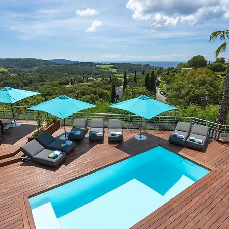 Modern With Pool * לה קרואה-ואלמר