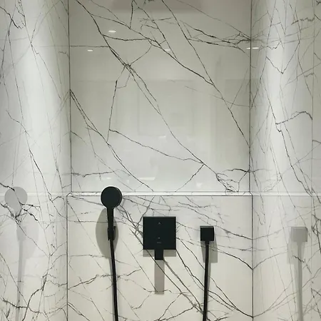 Modern With Pool וילה *