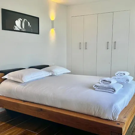 וילה Modern With Pool