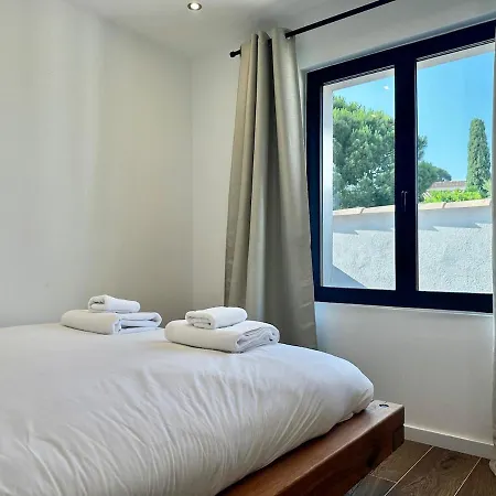 Modern With Pool וילה לה קרואה-ואלמר