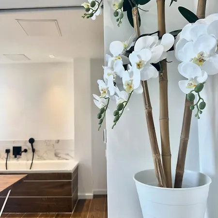 Modern With Pool וילה *