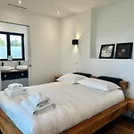 Вилла Modern With Pool *