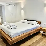 Вилла Modern With Pool