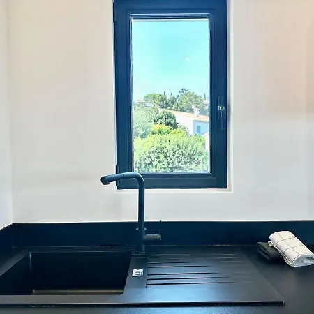 Modern With Pool וילה